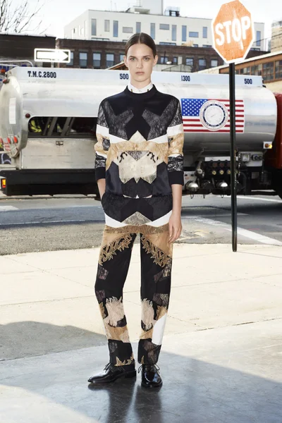 Look 4